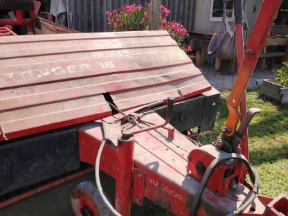 Bild 2:Pöttinger 15 Ladewagen/Miststreuer