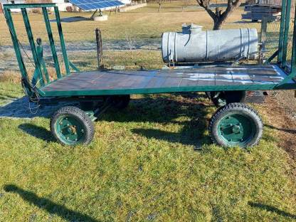 Bild 4:Traktor Anhänger