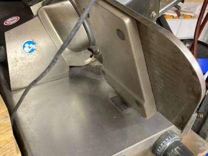 Bild 4:Schneidemaschine