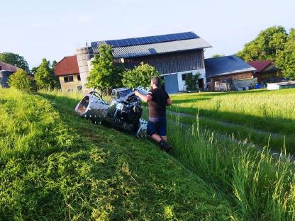 Bild 3:Motormäher Tell