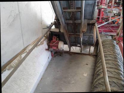 Bild 3:Ballenförderband