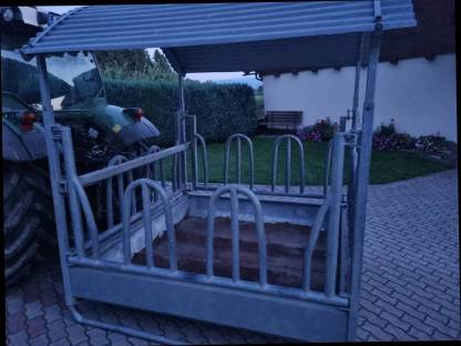 Bild 2:Patura Viereckraufe mit Palisadenfressgitter