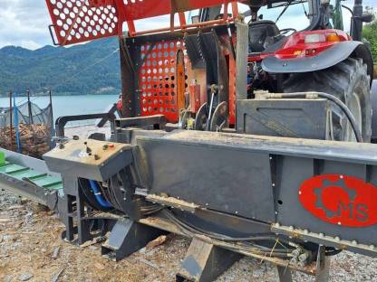 Bild 2:Sägespaltautomat MS Splitter 500