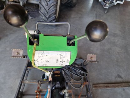 Bild 8:Anbaubagger Avant 210 für AVANT