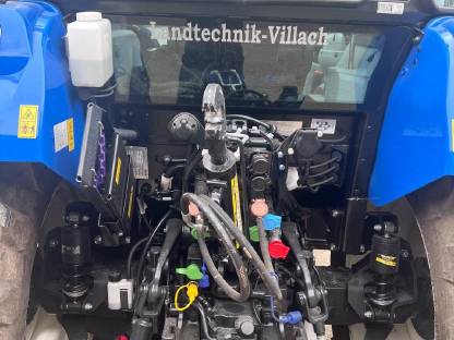 Bild 3:Traktor New Holland T5.90