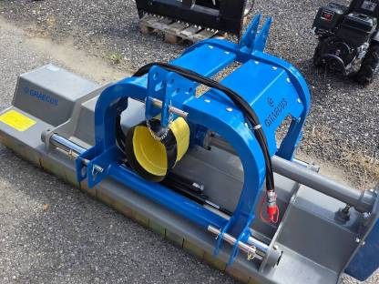 Bild 4:Heck-Frontmulcher Schlegler 200 cm