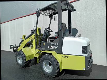 Bild 3:Fliegl Hoflader/Radlader/Hoftrac