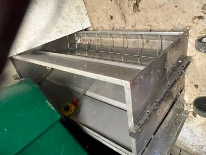 Bild 2:Ferkelfutterautomaten