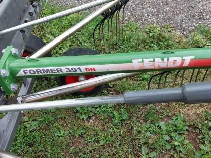 Bild 3:Schwadkreisel Fendt Former 391 DN