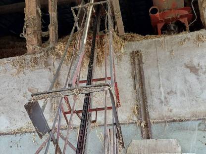 Bild 3:Förderband für Heu und Strohballen