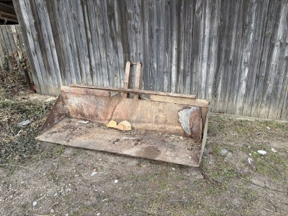 Bild 3:Planierschild Traktor