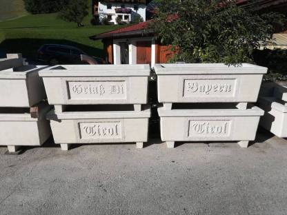 Bild 2:Wassertrog, Weidetrog, Blumentrog, Betontrog, Tröge