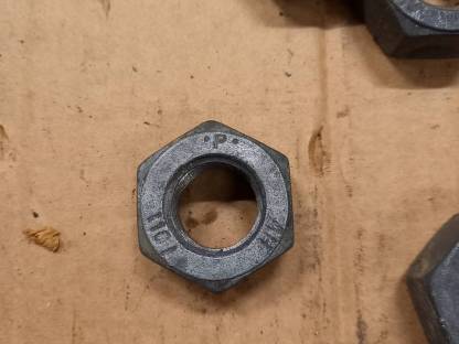 Bild 2:50 HV Muttern M20