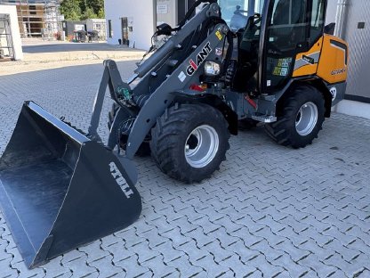 Giant 2700 HD+