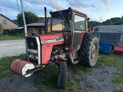 Massey Ferguson 590