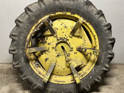 Bild 2:Zwillingsbereifung