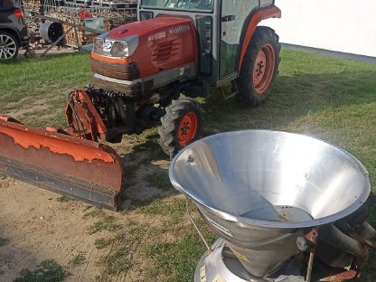 Kubota STV 32