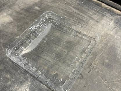 Bild 7:Quadratische Plastikschalen