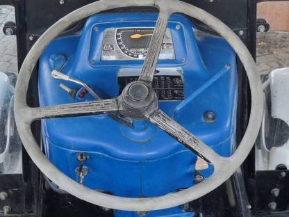 Bild 4:Traktor FORD 3000 m. Kabine