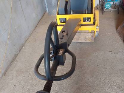 Bild 2:Bomag BW75H Walze