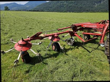 Bild 4:Kreiselheuer Pöttinger Hit 69 N
