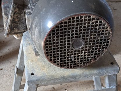 Bild 3:Getreidequetsche & Getreidemühle – robust & einsatzbereit