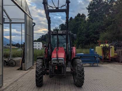 Bild 2:Massey Ferguson 6140