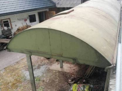 Bild 3:Waggondach mit 3 Öffnungen stabile Ausführung