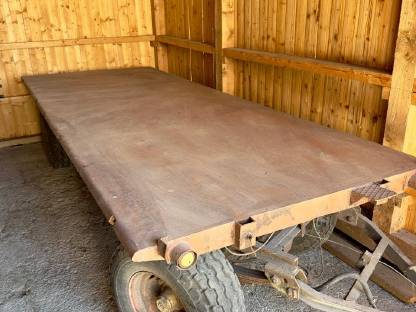 Bild 3:Zweiachsanhänger