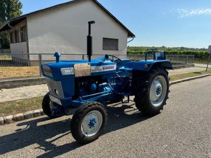 Bild 2:Ford 3000-8 Super Dexta