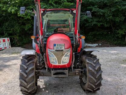 Bild 2:McCormick X4.35 Traktor