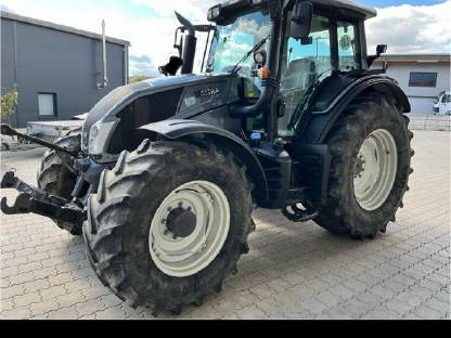Bild 2:Valtra Traktor 123N, Bulldog