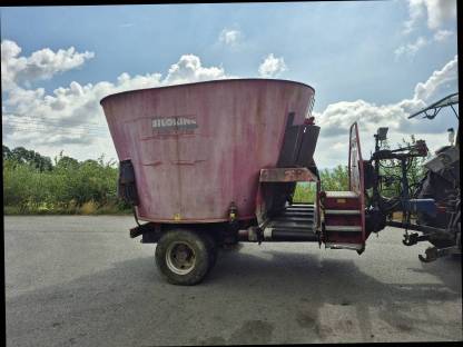 Bild 4:Siloking Futtermischwagen