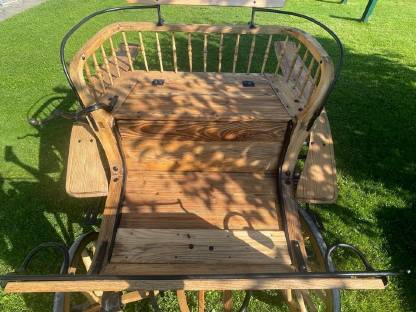 Bild 9:Restaurierte Holzkutsche