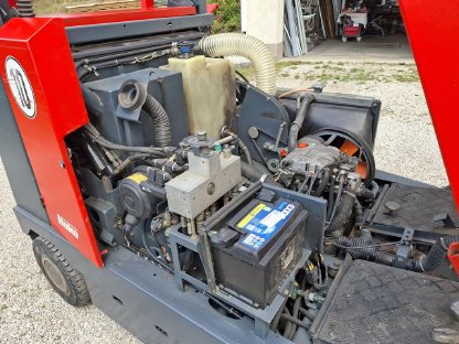 Bild 5:Kehrsaugmaschine - Diesel Hako 1450 D