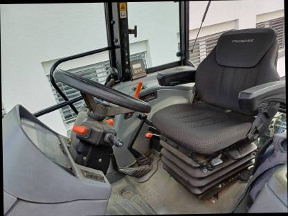 Bild 6:New Holland TL80