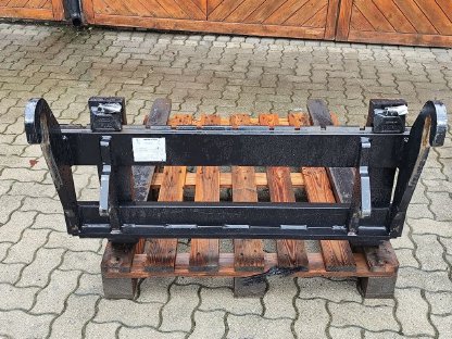 Bild 5:Weidemann Schaufel und Palettengabel mit Euro