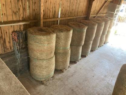 Verkaufe Bio-Heuballen