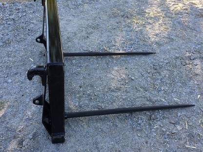 Bild 2:Ballen-Transportgabel