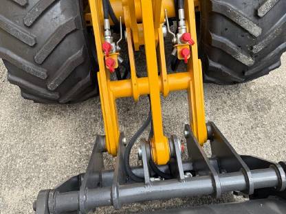 Bild 9:Epsilon Hoftrac Hoflader VTC-910