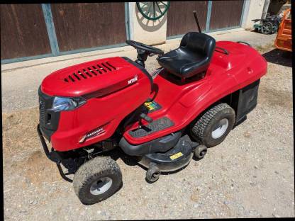 Rasentraktor MTD 220/105H