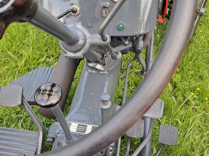 Bild 4:Oldtimer Lindner 22 PS Allrad