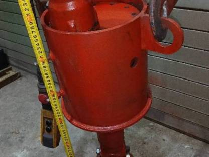 Bild 3:Hydraulikmotor mit Getriebe, Kegelspalter