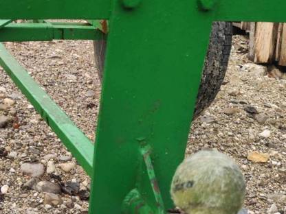 Bild 8:Traktoranhänger