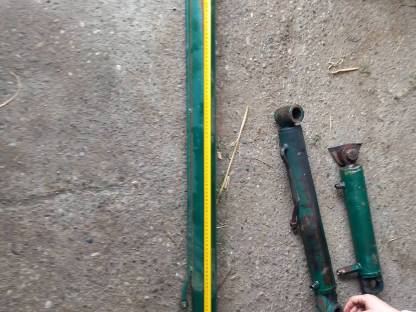 Bild 5:Hydraulikzylinder und Steuerblock