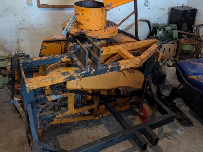 Bild 7:Schmidt Schneeschleuder