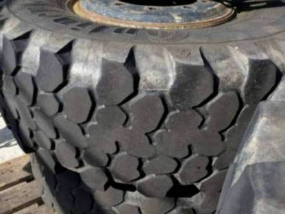 Unimog Komplett Räder 365/80R20