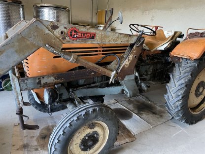 Steyr Traktor 188 mit Hauer Frontlader
