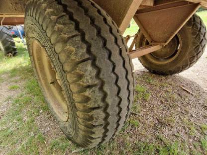 Bild 4:Traktoranhänger