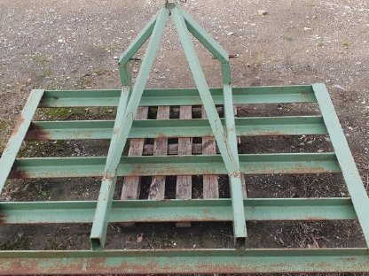 Bild 2:Planier-Schleppe für Kleinflächen 2,3 m breit